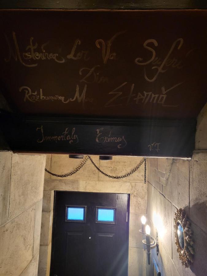 יורק Wednesday'S Family Rooms מראה חיצוני תמונה